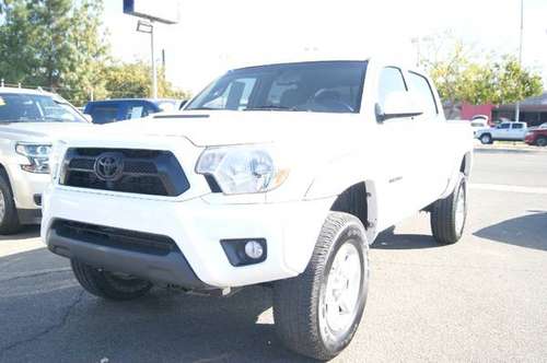 2013 Toyota Tacoma Double Cab 4WD Easy Financing! for sale in Fresno, CA