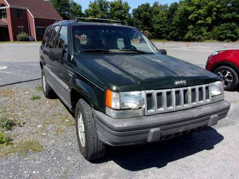 1995 JEEP LAREDO GRAD CHEROKKE - cars & trucks - by owner - vehicle... for sale in Allentown, PA