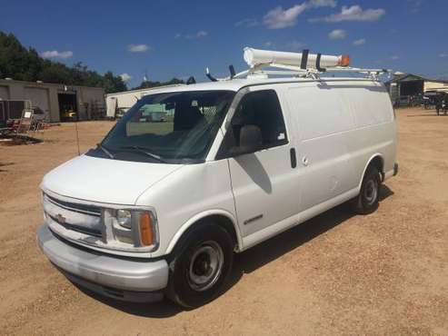 Chevy Van 2000 3/4 ton / just retired from at&t runs great LOW MILES for sale in Pearl, MS