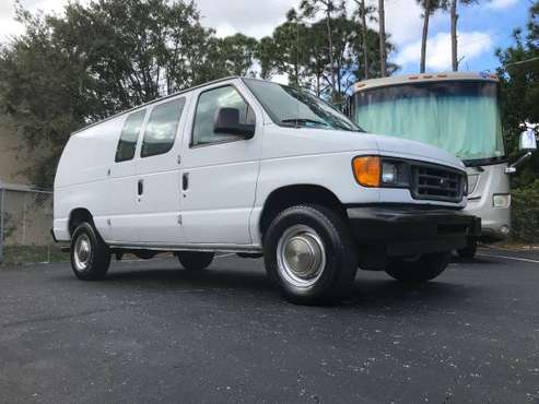 2004 ford E-350 - cars & trucks - by owner - vehicle automotive sale for sale in Jensen Beach, FL