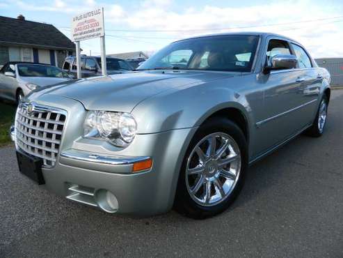 2005 CHRYSLER 300 C HEMI 1OWNER/134K/CLN CARFAX - cars & trucks - by... for sale in Fredericksburg, District Of Columbia
