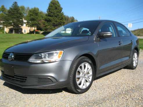 2011 VOLKSWAGEN JETTA SE (5 SPEED) EXCELLENT CONDITION for sale in Indiana, PA