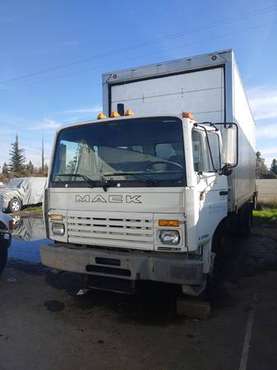 Box trucks forsale for sale in Sacramento, OR
