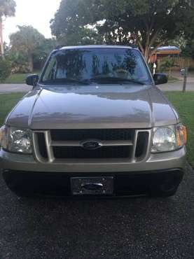 2005 FORD EXPLORER SPORT TRAC XLT MINT LOW MILES BY OWNER $6995.00 for sale in Vero Beach, FL