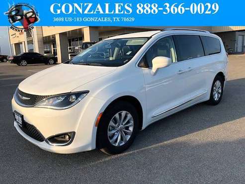 2018 Chrysler Pacifica Touring L for sale in Bastrop, TX