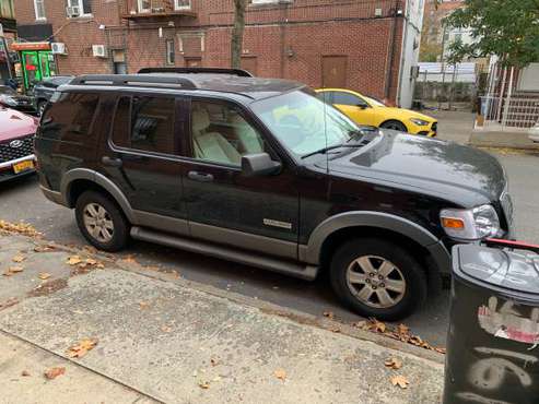 2006 Ford Explore XLT 140.000 Miles 7-passengers - cars & trucks -... for sale in Brooklyn, NY