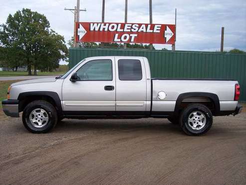2004 CHEVROLET SILVERADO 1500 4X4 GREAT RUNNING AND DRIVING for sale in Little Falls, MN