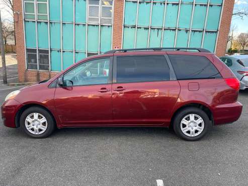 2007 Toyota Sienna Van - cars & trucks - by owner - vehicle... for sale in Washington, District Of Columbia