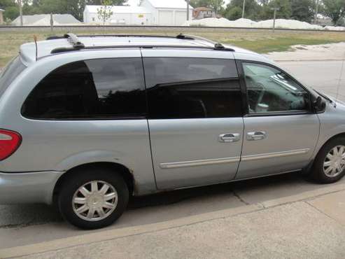 2005 Chrysler Town & Country Minivan Van 3.8L (ORIGINAL OWNER) -... for sale in Champaign, IL
