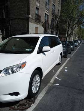 Toyota Sienna 2013 for sale in NEW YORK, NY