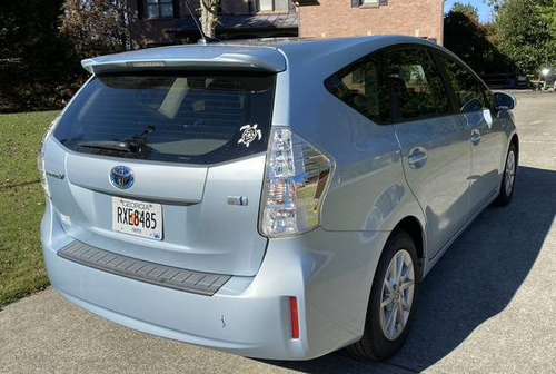 2012 Toyota Prius V - cars & trucks - by owner - vehicle automotive... for sale in Alpharetta, GA