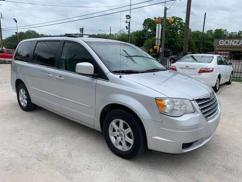 2010 Chrysler Town & Country Touring (3rd Row Seat) for sale in San Antonio, TX