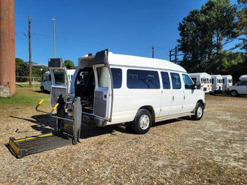FORD E350 WHEELCHAIR VAN LOW MILES 1OWNER FREE SHIP WARRANTY... for sale in Jonesboro, NY