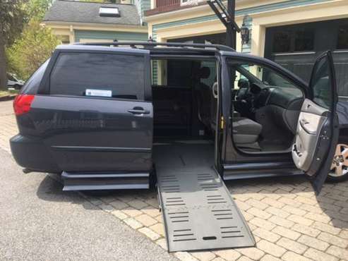 Toyota Sienna Braun conversion rampvan for sale in Wellesley Hills, MA