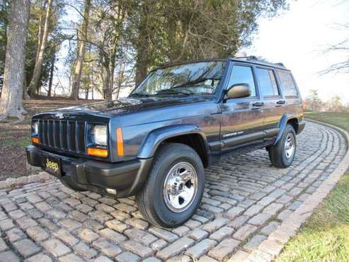 2000 Jeep Cherokee 4x4 XJ LOW MILES, Pristine Condition - cars & for sale in DE