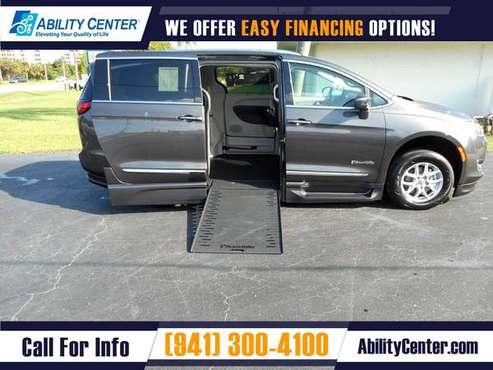 2020 Chrysler Pacifica Wheelchair Van Handicap Van - cars & for sale in Sarasota, FL