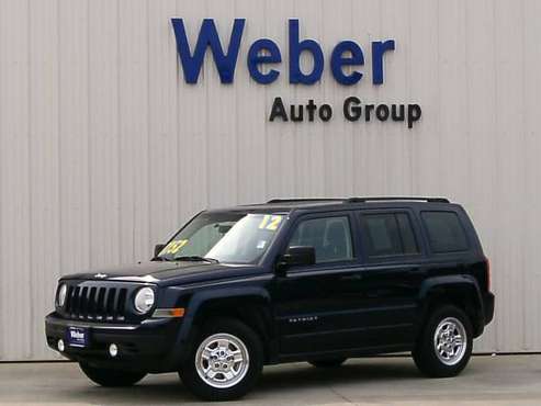 2012 Jeep Patriot-NICE RIDE! RUNS AND DRIVES EXCELLENT! for sale in Silvis, IA