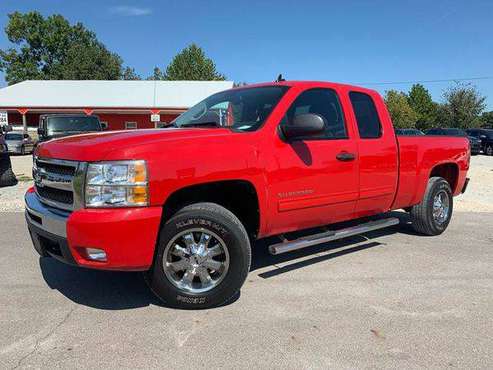 2011 Chevrolet Chevy Silverado 1500 LT 4x4 4dr Extended Cab 6.5 ft. SB for sale in Logan, OH