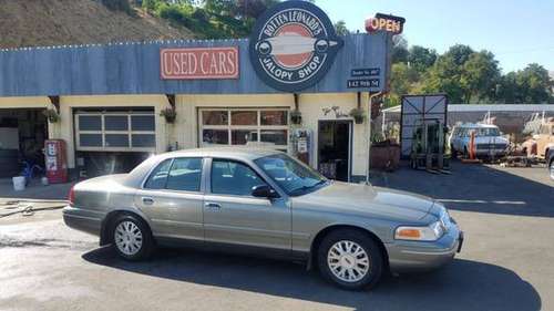 2003 Ford Crown Victoria LX Sedan 4D - cars & trucks - by dealer -... for sale in LEWISTON, ID