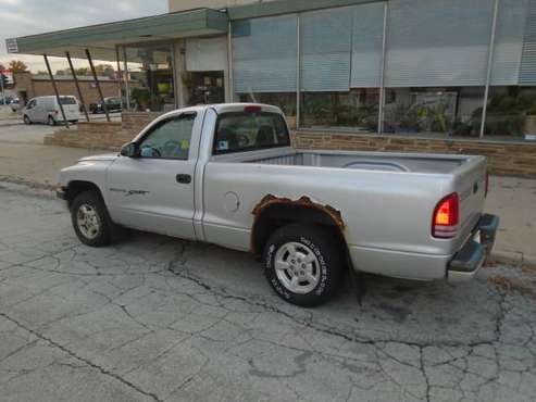 2001 Dodge Dakota Pick Up Truck - cars & trucks - by owner - vehicle... for sale in milwaukee, WI