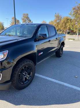 2018 Chevy Colorado Z71 Midnight Edition - cars & trucks - by owner... for sale in Bakersfield, CA
