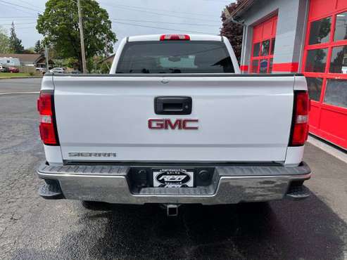 2018 GMC SIERRA 1500 CREW CAB - - by dealer - vehicle for sale in OR