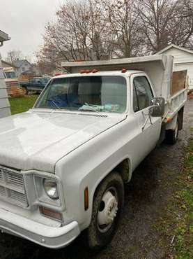 Chevy Dump Truck - cars & trucks - by owner - vehicle automotive sale for sale in Struthers, OH
