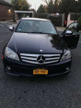 Mercedes Benz C300 2009 - cars & trucks - by owner - vehicle... for sale in Rhinecliff, NY