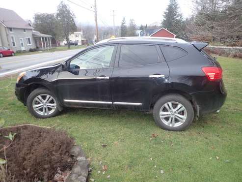 Nissan Rogue For Sale - cars & trucks - by owner - vehicle... for sale in Middleville, NY