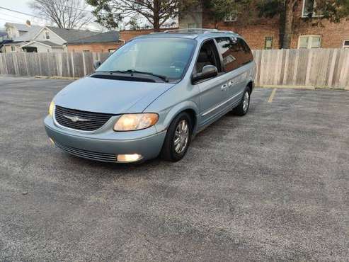 2004 town and country - cars & trucks - by owner - vehicle... for sale in Melrose Park, IL