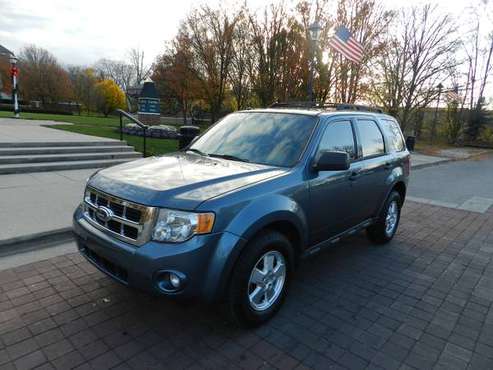 2011 Ford Escape XLT ~ Southern Owned RUST FREE ~ $149 Month - cars... for sale in Carmel, IN