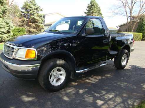 2004 Ford F150 4X4 Heritage Flareside (1 Owner/Low Miles) - cars & for sale in Northbrook, WI