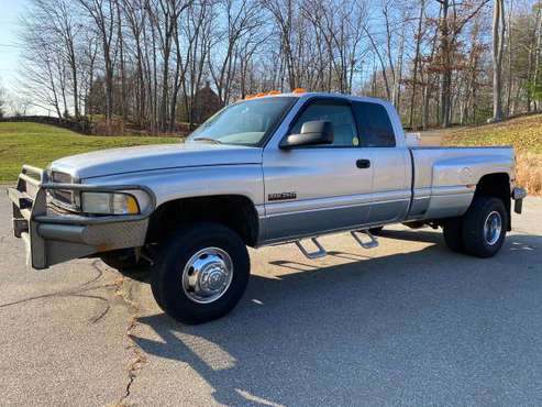 2002 DODGE RAM 3500 CUMMINS DUALLY 5 SPEED MANUAL 4X4 SOUTHERN TRUCK... for sale in Plaistow, MA