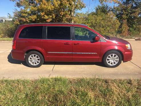 2013 CHRYSLER TOWN&COUNTRY - cars & trucks - by dealer - vehicle... for sale in Troy, MO