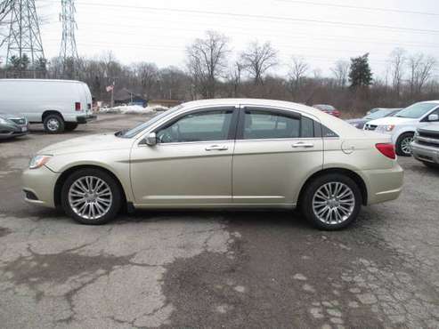 2011 Chrysler 200 Limited - - by dealer - vehicle for sale in Youngstown, OH