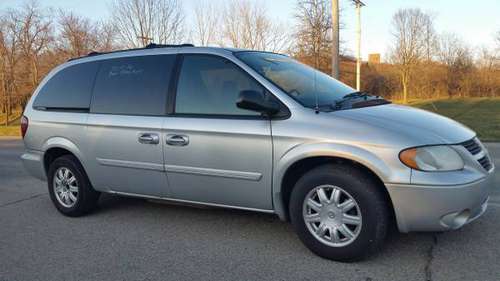 05 DODGE GR CARAVAN SXT- 3.8 V6, COLD A/C, STO-N-GO, LOADED RUNS GREAT for sale in Miamisburg, OH