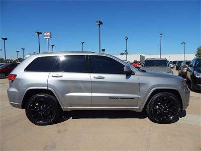 2019 JEEP GRAND CHEROKEE 4WD- ONLY 1200 MILES!! STILL LIKE NEW! for sale in Norman, OK