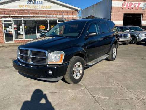 2005 Dodge Durango SLT 4WD 4dr SUV w/Front, Rear and Third Row Head for sale in Toledo, OH