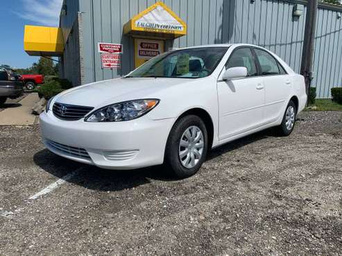 2005 Toyota Camry LE LIKE NEW LOW MILES 1 OWNER - cars & trucks - by... for sale in Mc Kean, PA