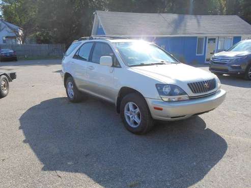 99 Lexus RX300 AWD. Runs and Drives Excellent. Great Condition. for sale in Kalamazoo, MI