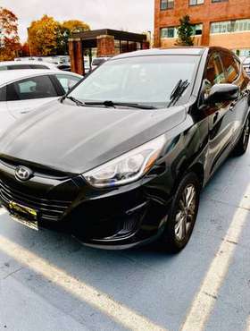 Hyundai Tucson 2015 Black - cars & trucks - by owner - vehicle... for sale in NEW YORK, NY