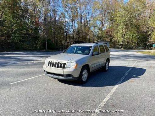 2010 Jeep GRAND CHEROKEE LAREDO 4WD - cars & trucks - by dealer -... for sale in Mount Airy, NC