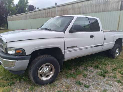 2001 Dodge Ram 4x4 2500 V8 for sale in Battle ground, OR