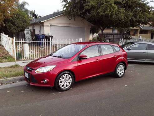 2012 FORD FOCUS SE - cars & trucks - by owner - vehicle automotive... for sale in Tulare, CA