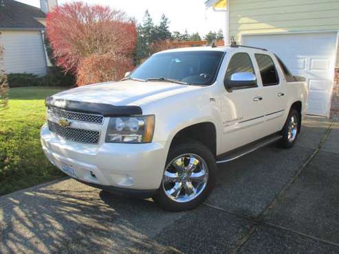 2008 Chevy Avalanche LTZ, Pearl White, Sunroof, Nice Condition! -... for sale in Tacoma, WA