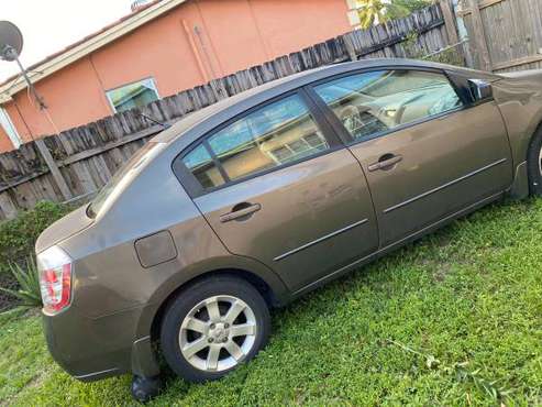 Nissan Sentra 2009 - cars & trucks - by owner - vehicle automotive... for sale in Hialeah, FL