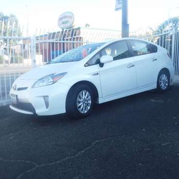 2013 TOYOTA PRUIS PLUG-IN - - by dealer - vehicle for sale in San Diego, CA