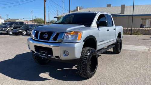 2015 Nissan Titan Crew Cab SV 4x4 7” CARFAX Wow - cars & trucks - by... for sale in El Paso, TX