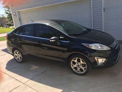 2012 Ford Fiesta SE - cars & trucks - by owner - vehicle automotive... for sale in Sheboygan, WI