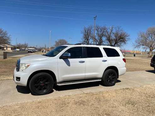 3, 500 DOWN 2010 TOYOTA SEQUOIA PLATINUM 4WD ! - cars & for sale in Lubbock, TX